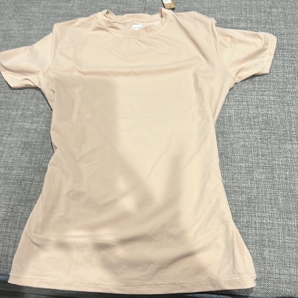 Skims Fit Everybody T-Shirt - Picture 5 of 8